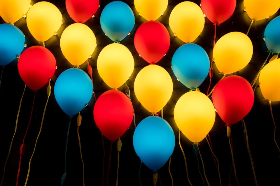 red yellow blue balloons